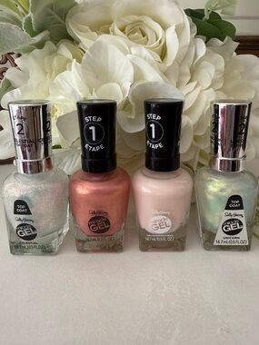 Bundle of Sally Hansen Miracle Gel Nail Polish & Top Coat